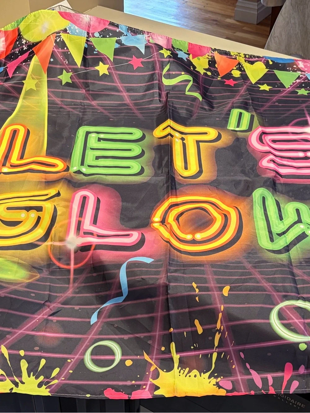 Neon Glow 'Let's Glow' Party Backdrop - Black/Neon